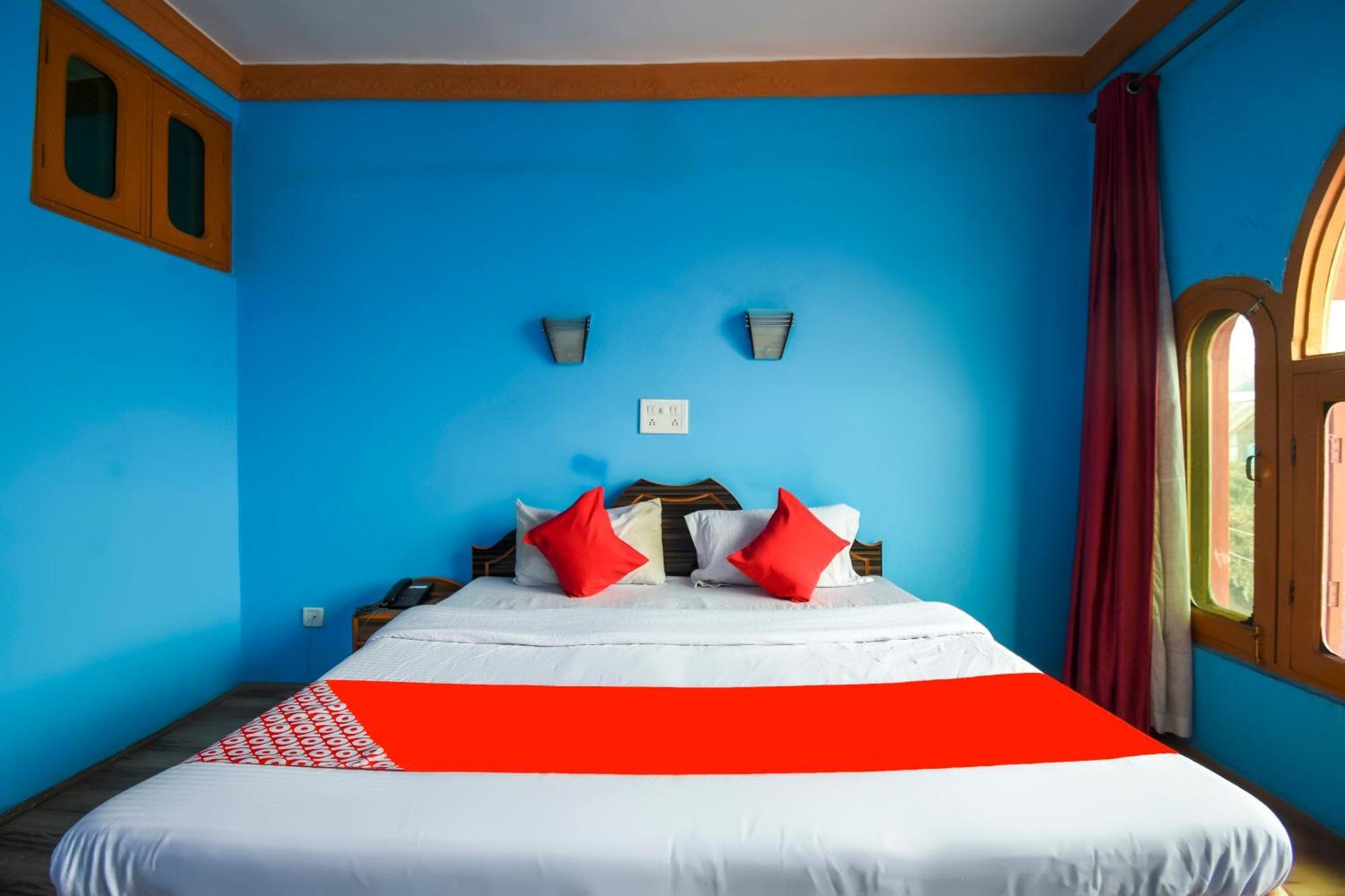 Oyo Hotel New Divine Kashmir Durgjan Buitenkant foto