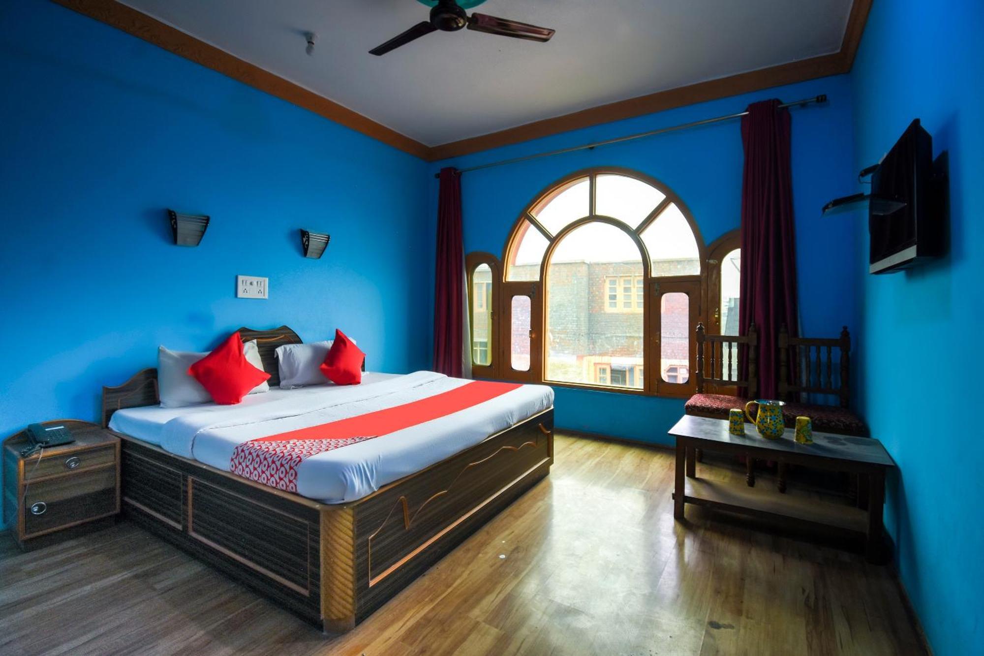 Oyo Hotel New Divine Kashmir Durgjan Buitenkant foto