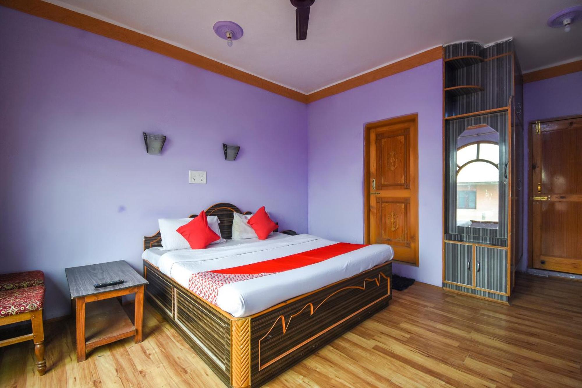 Oyo Hotel New Divine Kashmir Durgjan Buitenkant foto