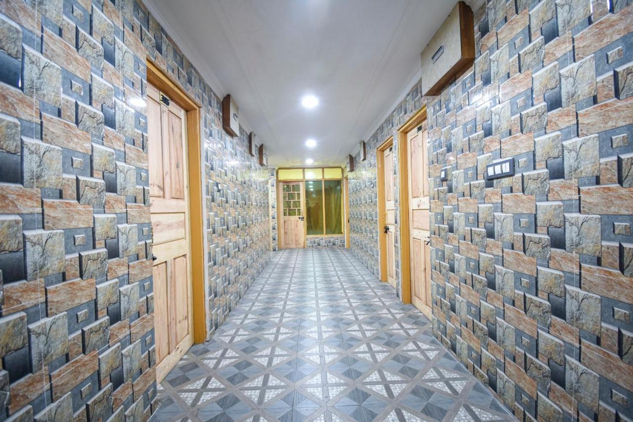 Oyo Hotel New Divine Kashmir Durgjan Buitenkant foto
